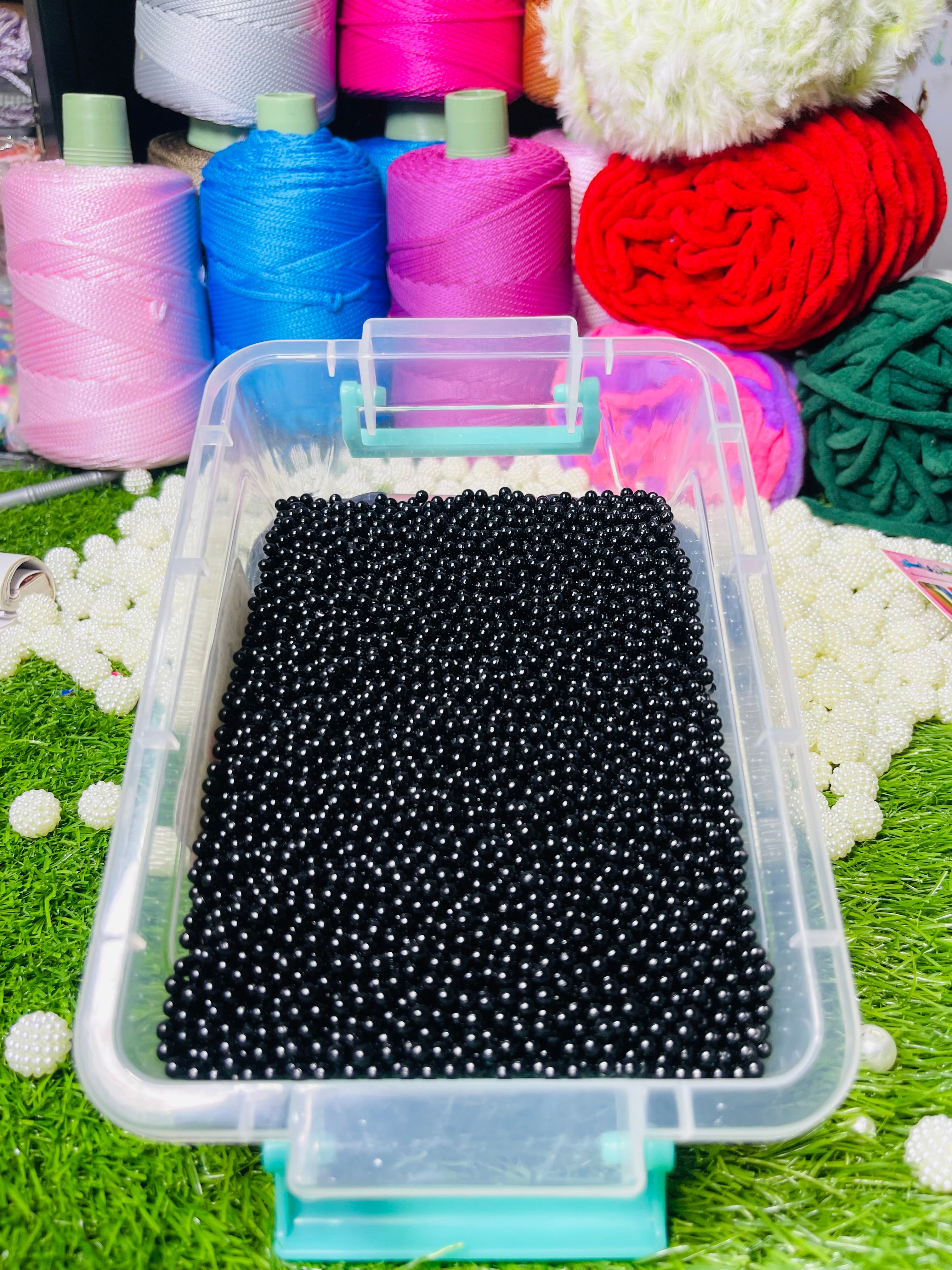 Pearl beads black 4mm