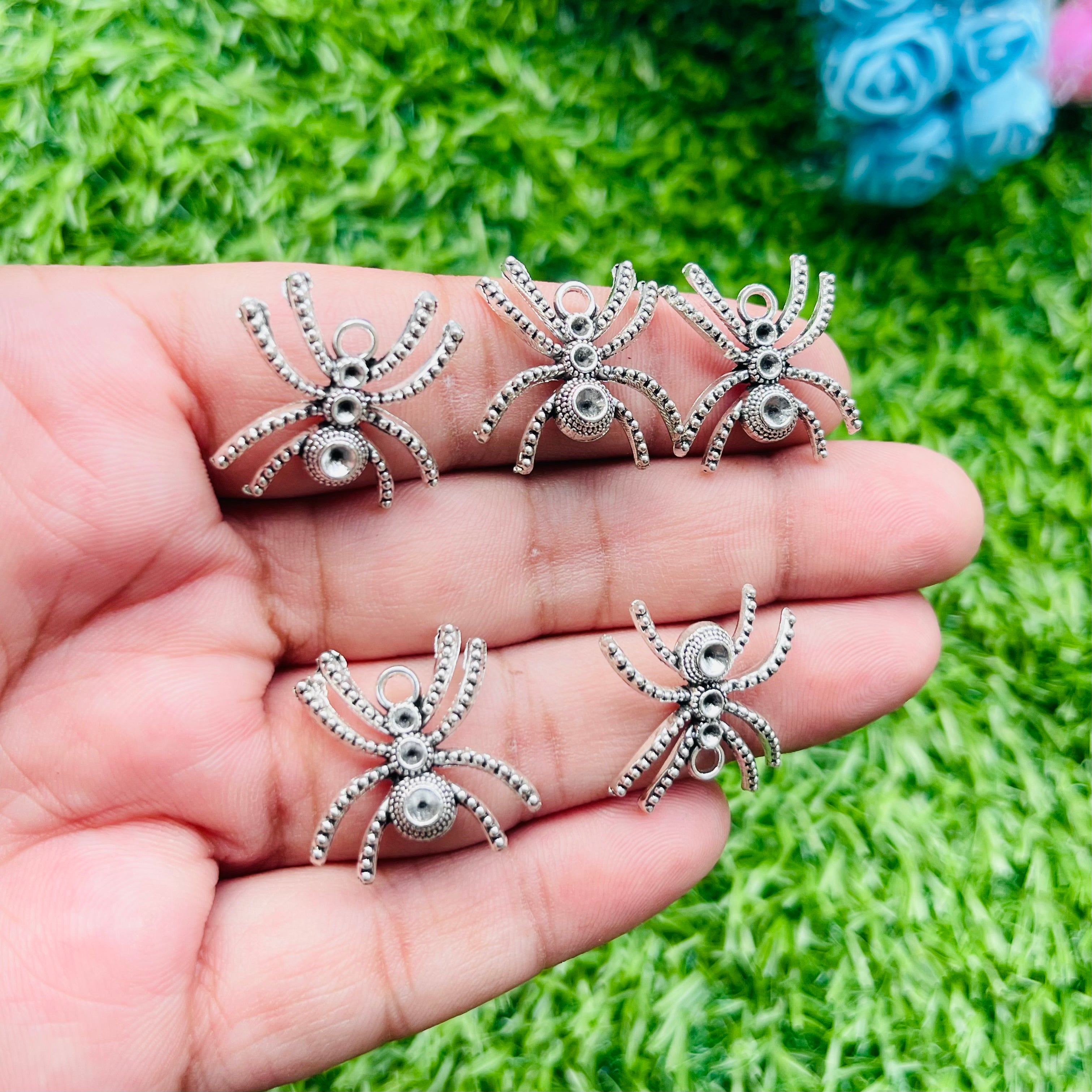 Charms pendant