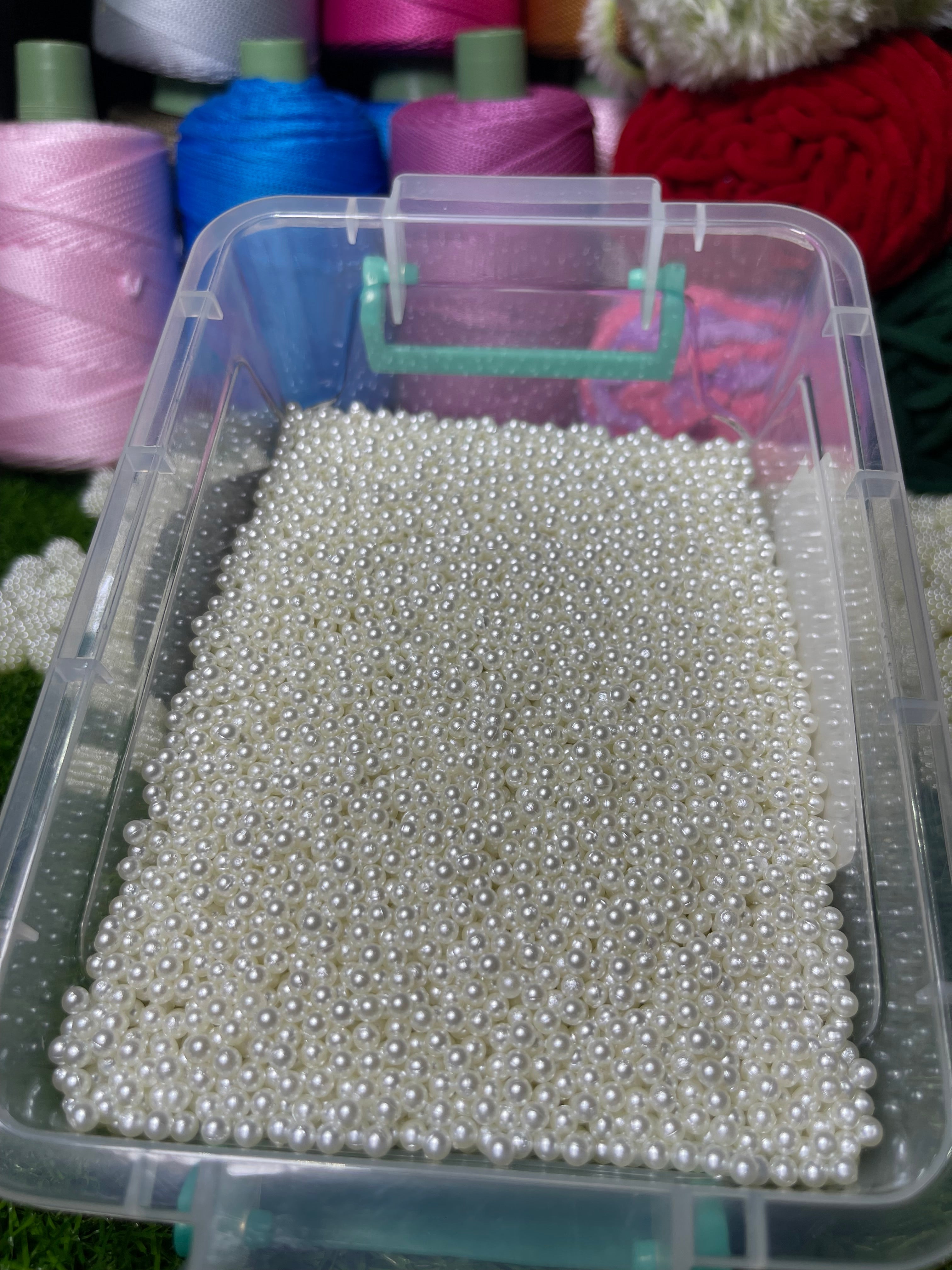 Pearl beads white 4mm
